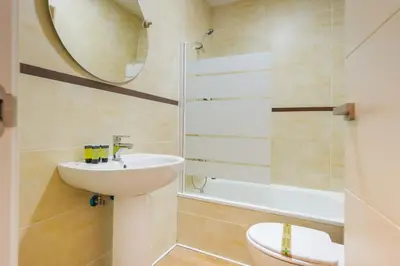 Un baño de Cozy Duplex - 2 Bathrooms - Historic Centre