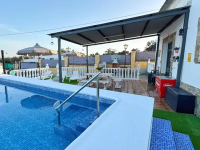 Piscina en o cerca de Casa Rural La Colina - Alojamientos El Duque