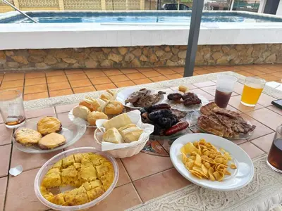 Comida en o cerca de esta casa o chalet