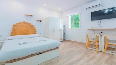 Una televisión o centro de entretenimiento en Estudios El Arcángel de Córdoba