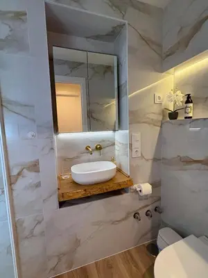 Un baño de Casa Macarena Sunflower