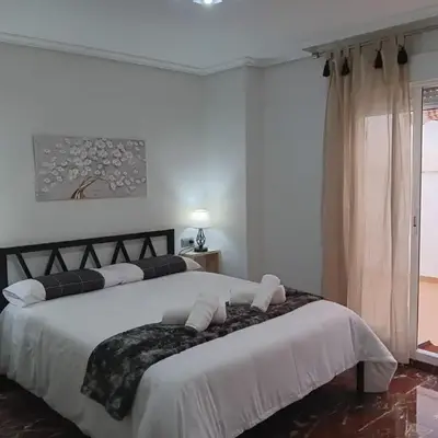 Plaza Ayuntamiento 2 habitaciones B&A