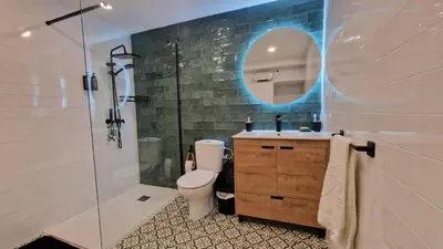 Un baño de Casa Rural La Abuela Roja