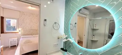 Un baño de Tendillas Center Suite