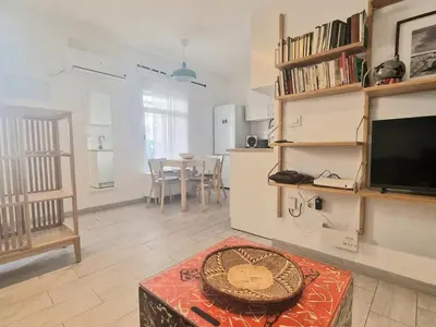 Biblioteca en el apartamento