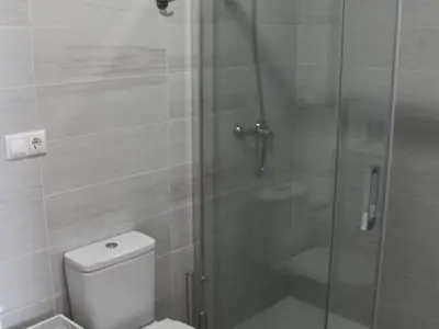 Un baño de Villanueva del Trabuco