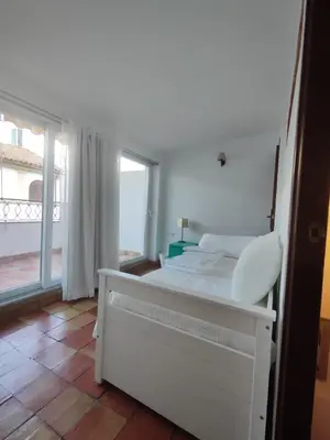 Cama o camas de una habitación en Casa de los Arcos Parking Free en las inmediaciones