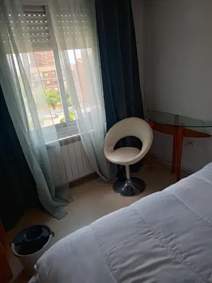 Cama o camas de una habitación en Solo con hora de llegada