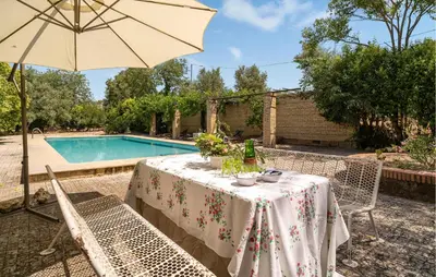 Piscina en o cerca de Beautiful Home In Baeza