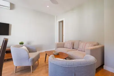 Una televisión o centro de entretenimiento en Apartment with views -Santa Isabel Square- 2Bd1Bth