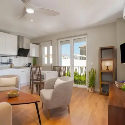 Apartment with views -Santa Isabel Square- 2Bd1Bth