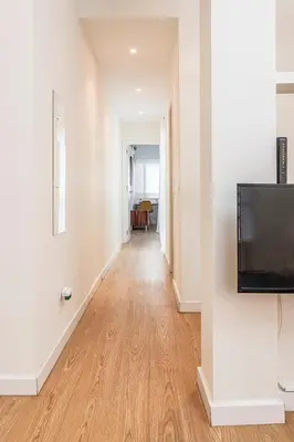 Una televisión o centro de entretenimiento en Lanza Tranquilo y acogedor