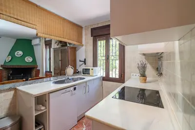 Una cocina o zona de cocina en Casa Rural Molino Macegal new