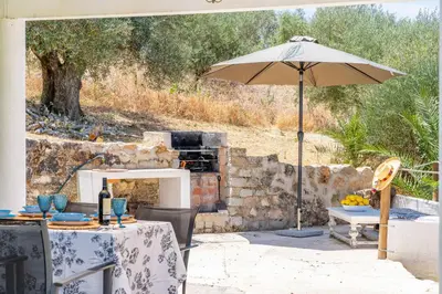 Un patio o zona al aire libre en Casa Rural Molino Macegal new