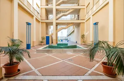 Plano de Precioso estudio con parking