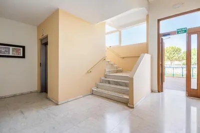 Plano de loft con parking gratis frente palacio congresos