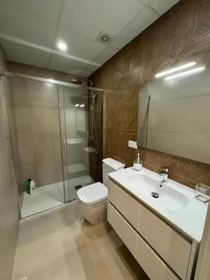 Un baño de ZAHIRA Homes