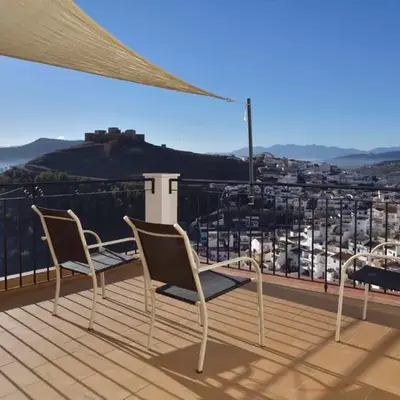 3-bedroom top apartment with amazing views