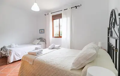 Cama o camas de una habitación en Awesome Home In Periana