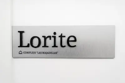 Certificado, premio, señal o documento que está expuesto en Complejo Las Majadillas