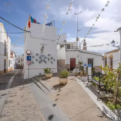 Apartment in Peñaflor with Charming Patio