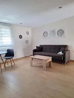 Zona de estar de Celadores 6 El Almendral 2