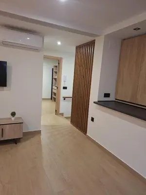 Una televisión o centro de entretenimiento en Celadores 6 El Almendral 2