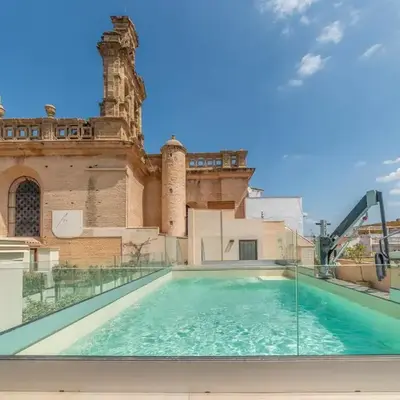 Céntrico apartamento con piscina