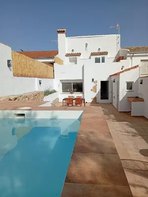 Piscina en o cerca de Casa Rural la Sierra del Viento