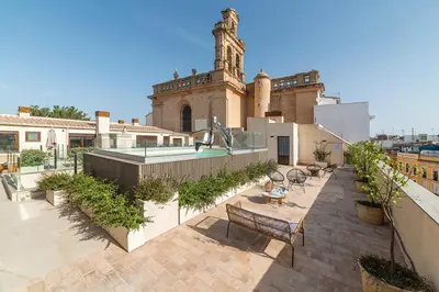 Piscina en o cerca de Los Patios de Feria - Lavanda