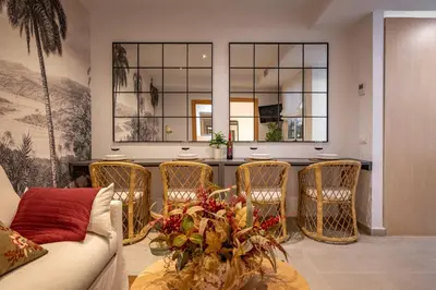 Zona de estar de Philippe's Home Center