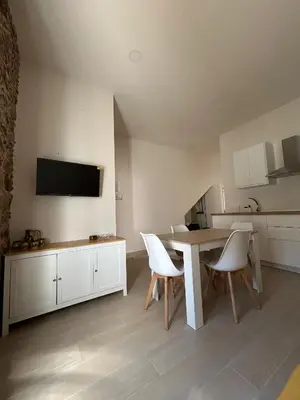 Una cocina o zona de cocina en Apartamentos Puerta los Castañares B