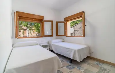 Cama o camas de una habitación en Stunning Home In Fuente Vaqueros