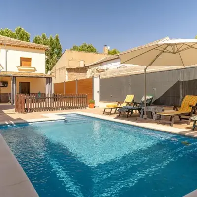 Stunning Home In Fuente Vaqueros