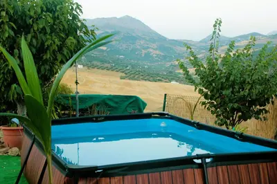 Vista general de una montaña o vista desde la casa o chalet