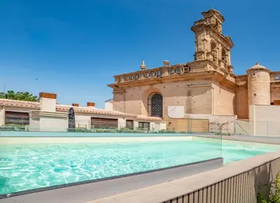 Piscina en o cerca de Refugio con encanto, patio y piscina