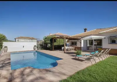 Piscina en o cerca de Casa Cerezo