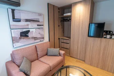 Una cocina o zona de cocina en Geysotur Ribera Luxury Suites