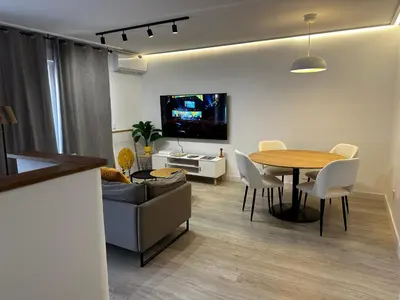 Una televisión o centro de entretenimiento en Sweet Habana Puertollano