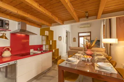 Una cocina o zona de cocina en Quintana Acacias by Valcambre
