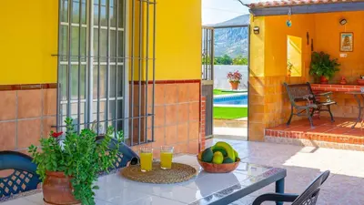 Jardín al aire libre en Villa Toliso Álora by Ruralidays