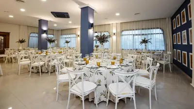 Un restaurante o sitio para comer en Hotel Zodiaco