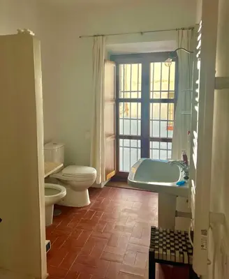Un baño de Casa Rural El Concejo, con piscina