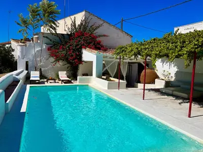Piscina en o cerca de Casa Rural El Concejo, con piscina