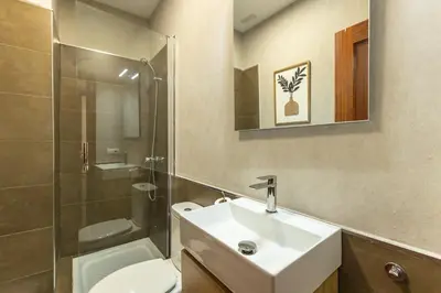 Un baño de Santa Catalina City Center by Valcambre