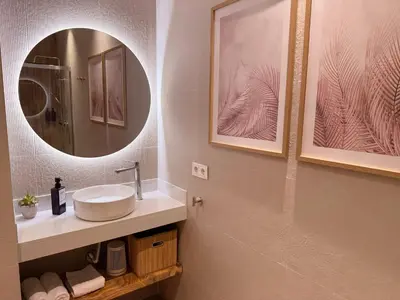 Un baño de Arcos de Santa Marta