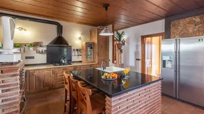 Una cocina o zona de cocina en Casa Perdi Riogordo by Ruralidays