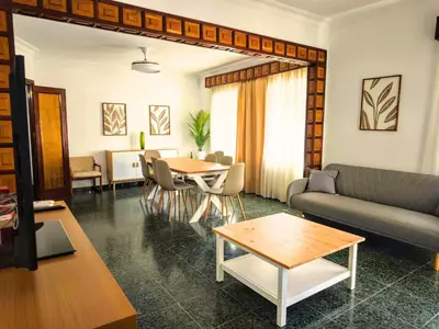 Zona de estar de Ronda Suite, Parking gratuito cercano