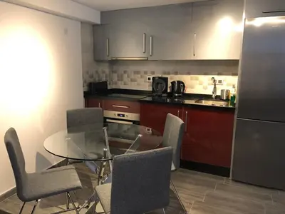 Una cocina o zona de cocina en Modern One bed apartment, Ardales Lakes and Caminito del Rey