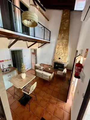 Zona de estar de Cerro Caña: Naturaleza Confort y Exclusividad